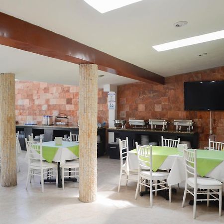 Hotel Las Golondrinas Playa del Carmen Exterior photo