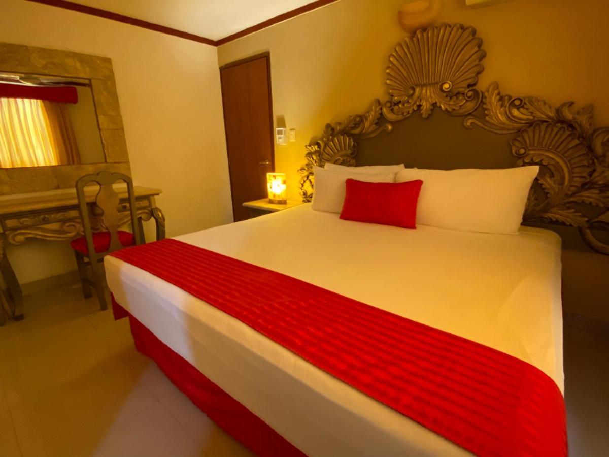 Hotel Las Golondrinas Playa del Carmen Exterior photo